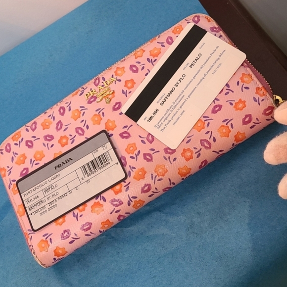 AUTHENTIC PRADA FLORAL LONG WALLET EUC - Picture 15 of 16